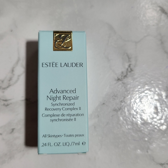 Advanced Night Repair - Picture 5 of 8